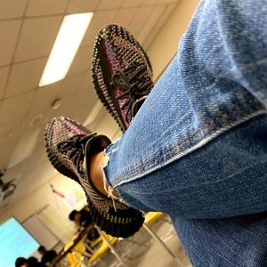 Yeezy Boost 350 V2 Yecheil Non-Reflective SIZE 8